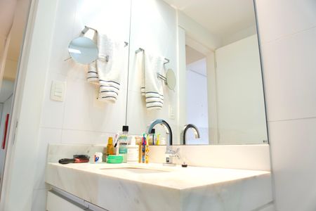 Apartamento à venda com 318m², 3 quartos e 3 vagas Apartamento à venda com 318m², 3 quartos e 3 vagasBanheiro da Suíte