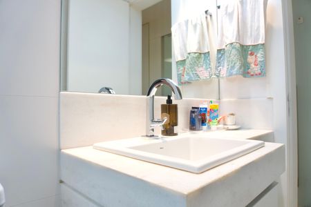 Apartamento à venda com 318m², 3 quartos e 3 vagas Apartamento à venda com 318m², 3 quartos e 3 vagasBanheiro Social