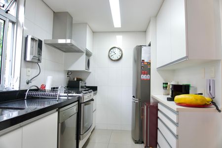 Apartamento à venda com 318m², 3 quartos e 3 vagas Apartamento à venda com 318m², 3 quartos e 3 vagasCozinha