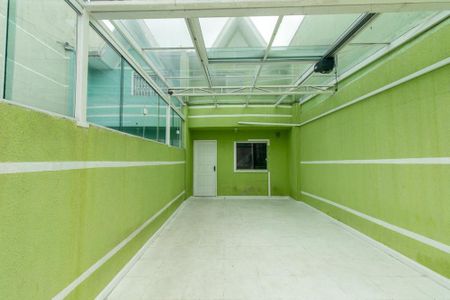 Casa para alugar com 76m², 2 quartos e 2 vagasFachada