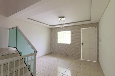 Sala de casa para alugar com 2 quartos, 76m² em Sítio Cercado, Curitiba