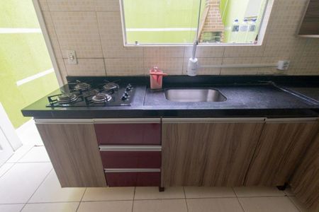 Casa para alugar com 76m², 2 quartos e 2 vagasCozinha