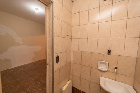 Banheiro de casa para alugar com 1 quarto, 60m² em Jardim Brasilia, São Paulo