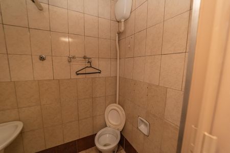 Casa para alugar com 60m², 1 quarto e sem vaga Casa para alugar com 60m², 1 quarto e sem vagaBanheiro