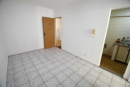 Sala de apartamento para alugar com 1 quarto, 40m² em Cambuí, Campinas