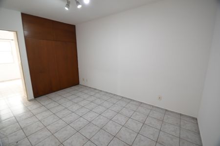 Sala de apartamento para alugar com 1 quarto, 40m² em Cambuí, Campinas