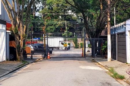 Casa à venda com 202m², 4 quartos e 1 vaga Casa à venda com 202m², 4 quartos e 1 vagaFachada