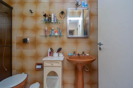 Casa à venda com 202m², 4 quartos e 1 vaga Casa à venda com 202m², 4 quartos e 1 vagaBanheiro