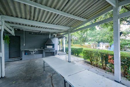 Casa à venda com 202m², 4 quartos e 1 vaga Casa à venda com 202m², 4 quartos e 1 vagaÁrea comum - Churrasqueira