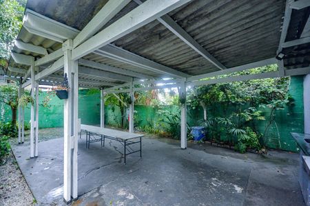 Casa à venda com 202m², 4 quartos e 1 vaga Casa à venda com 202m², 4 quartos e 1 vagaÁrea comum - Churrasqueira