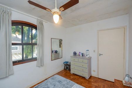 Casa à venda com 202m², 4 quartos e 1 vaga Casa à venda com 202m², 4 quartos e 1 vagaQuarto 1