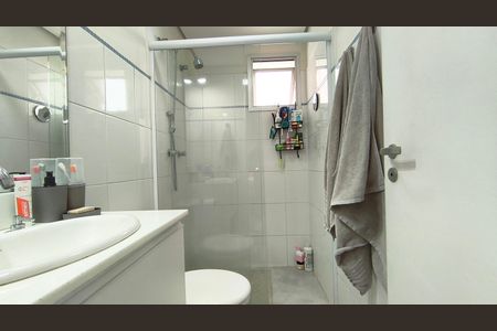 Apartamento à venda com 66m², 3 quartos e 2 vagasBanheiro da Suíte