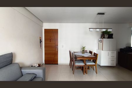 Apartamento à venda com 66m², 3 quartos e 2 vagasSala