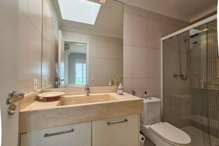 Apartamento para alugar com 271m², 5 quartos e 4 vagasbanheiro da suíte 1