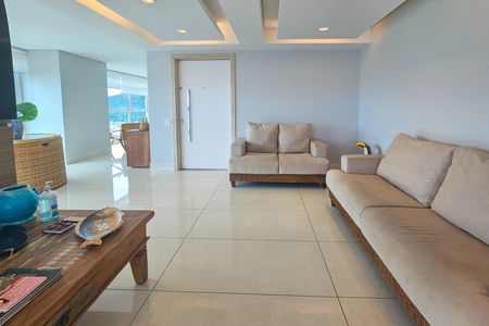 Apartamento para alugar com 271m², 5 quartos e 4 vagasSala