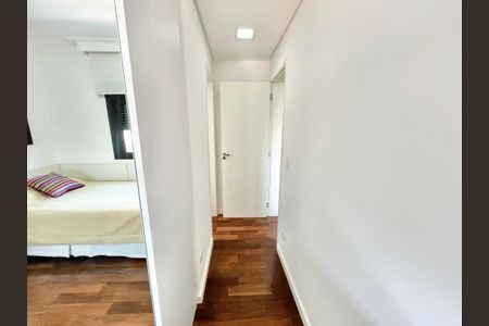 Apartamento à venda com 150m², 4 quartos e 3 vagas Apartamento à venda com 150m², 4 quartos e 3 vagasQuarto 2 - Suíte