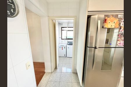 Apartamento à venda com 150m², 4 quartos e 3 vagas Apartamento à venda com 150m², 4 quartos e 3 vagasCozinha