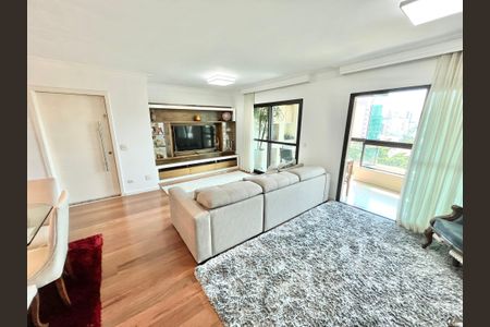 Apartamento à venda com 150m², 4 quartos e 3 vagas Apartamento à venda com 150m², 4 quartos e 3 vagasSala