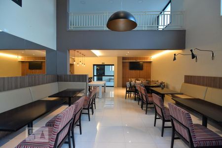 Apartamento à venda com 150m², 4 quartos e 3 vagas Apartamento à venda com 150m², 4 quartos e 3 vagasÁrea comum - Salão de festas