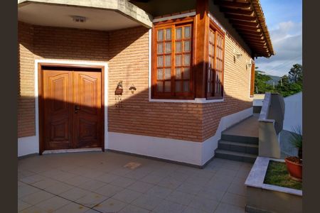 Casa para alugar com 838m², 5 quartos e 12 vagas
