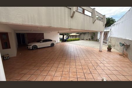 Casa para alugar com 838m², 5 quartos e 12 vagas