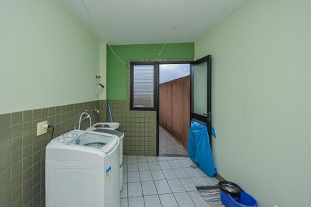 Casa à venda com 97m², 3 quartos e 1 vaga