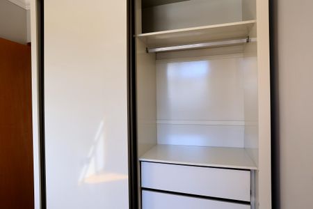 Apartamento para alugar com 64m², 2 quartos e 2 vagasSuíte