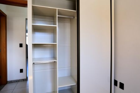 Apartamento para alugar com 64m², 2 quartos e 2 vagasSuíte