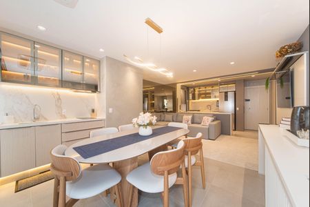 Apartamento à venda com 76m², 2 quartos e 1 vagaSala - Varanda