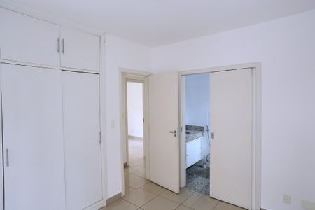 Apartamento à venda com 67m², 3 quartos e 2 vagasSuíte