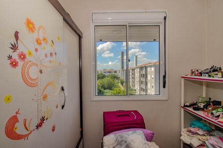 Quarto 1 de apartamento para alugar com 3 quartos, 68m² em Humaitá, Porto Alegre