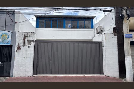 Casa para alugar com 450m², 5 quartos e 6 vagasFachada