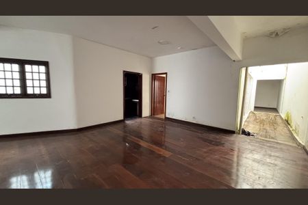 Casa para alugar com 450m², 5 quartos e 6 vagasSala 1