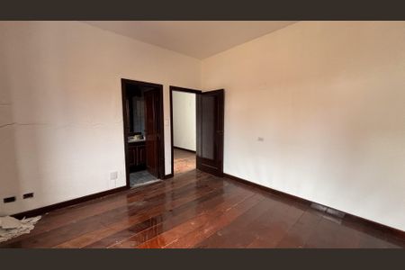 Casa para alugar com 450m², 5 quartos e 6 vagasSuíte 3