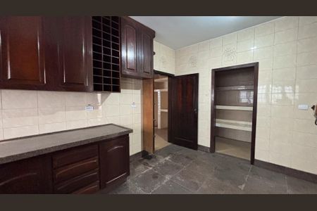 Casa para alugar com 450m², 5 quartos e 6 vagasCozinha