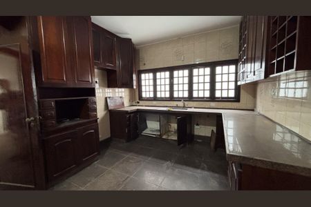 Casa para alugar com 450m², 5 quartos e 6 vagasCozinha