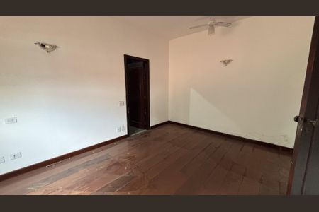 Casa para alugar com 450m², 5 quartos e 6 vagasSuíte 1