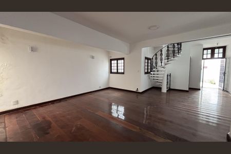 Casa para alugar com 450m², 5 quartos e 6 vagasSala 1