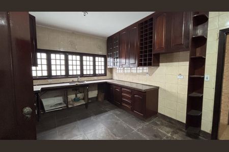 Casa para alugar com 450m², 5 quartos e 6 vagasCozinha