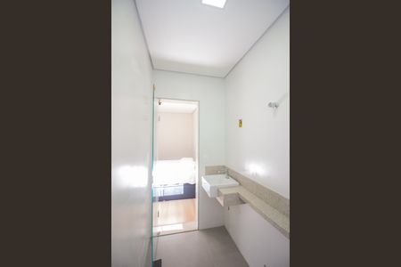 Banheiro da Suíte de casa à venda com 2 quartos, 360m² em Parque Xangri-lá, Contagem