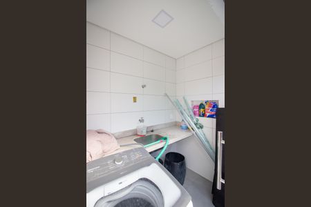 Casa à venda com 360m², 2 quartos e 1 vagaÁrea de Serviço