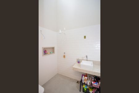 Casa à venda com 360m², 2 quartos e 1 vagaBanheiro Social