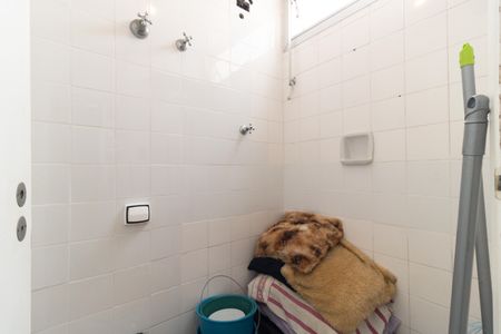 Apartamento à venda com 74m², 2 quartos e 1 vagaBanheiro de Serviço 