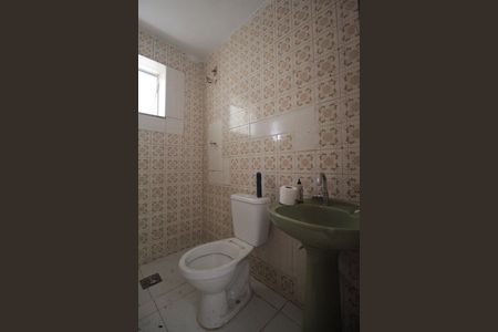 Casa de condomínio à venda com 65m², 2 quartos e 2 vagasBanheiro Social