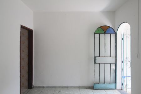 Sala de casa de condomínio para alugar com 2 quartos, 65m² em Santa Monica, Belo Horizonte