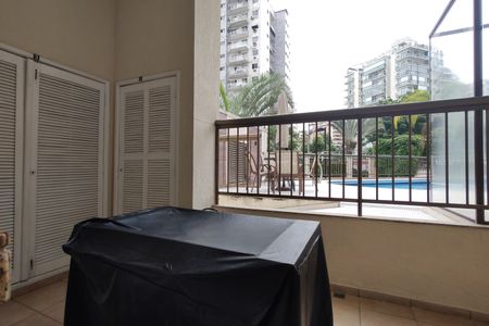 Apartamento à venda com 70m², 3 quartos e 1 vaga Apartamento à venda com 70m², 3 quartos e 1 vagaSala de Jogos