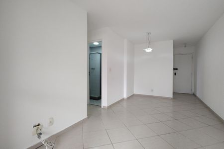 Apartamento à venda com 70m², 3 quartos e 1 vaga Apartamento à venda com 70m², 3 quartos e 1 vagaSala