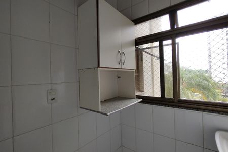 Apartamento à venda com 70m², 3 quartos e 1 vaga Apartamento à venda com 70m², 3 quartos e 1 vagaÁrea de Serviço