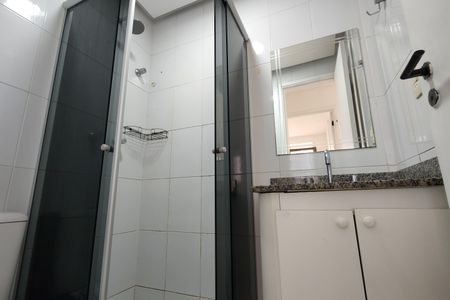 Apartamento à venda com 70m², 3 quartos e 1 vaga Apartamento à venda com 70m², 3 quartos e 1 vagaBanheiro Social