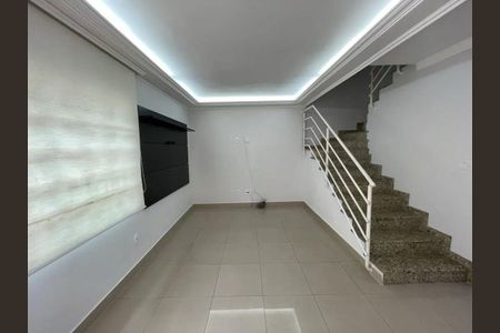 Sala de casa de condomínio à venda com 3 quartos, 99m² em Vila Brasilio Machado, São Paulo